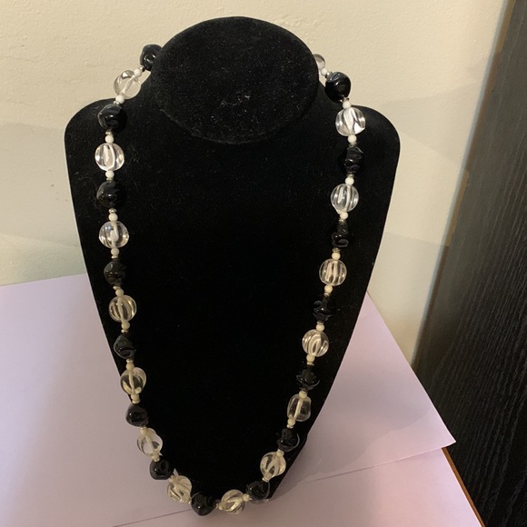 Elegant black white and clear necklace jewelry 22” - Picture 4 of 5
